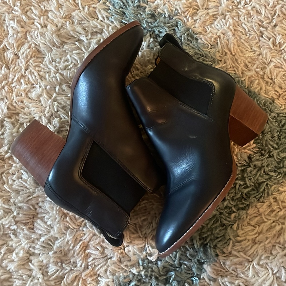 Madewell Black Leather Chelsea Ankle Boots with Brown Stacked Heel - Picture 2 of 7